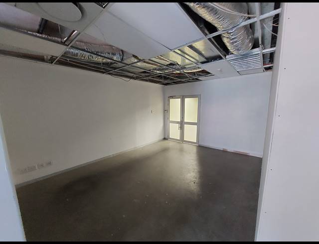 125M² OFFICE TO LET IN BEDFORDVIEW